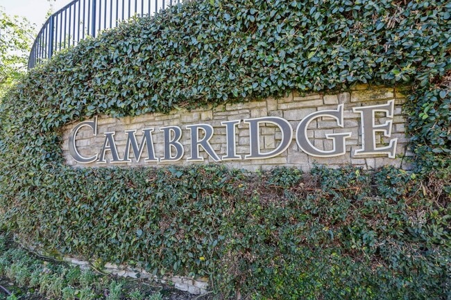 600 Live Oak Way in Belmont, CA - Building Photo - Building Photo