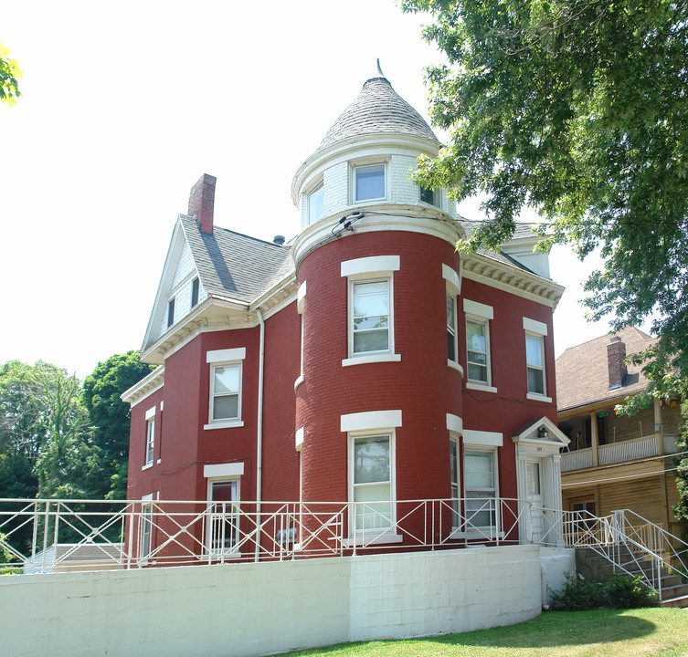 309 W 8th St in Erie, PA - Building Photo