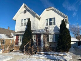 2146 S Winchester St in Milwaukee, WI - Building Photo