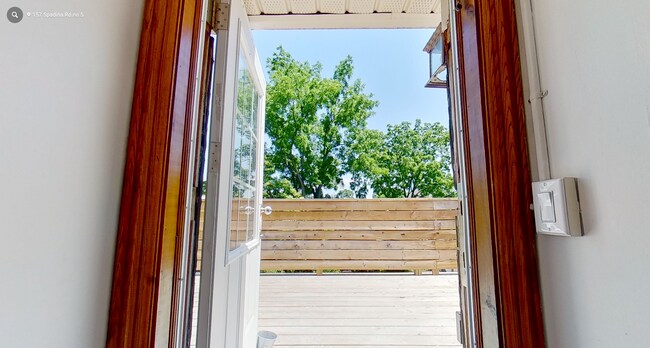 157 Spadina Rd in Toronto, ON - Building Photo - Building Photo