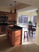 1860 Bald Eagle Dr in Naples, FL - Foto de edificio - Building Photo