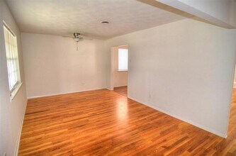 2528 St Francis Ave in Dallas, TX - Building Photo - Building Photo