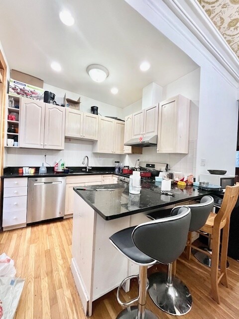 23 Highland Park Ave, Unit 2 in Boston, MA - Building Photo