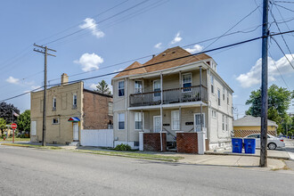 2200 Poland St in Hamtramck, MI - Foto de edificio - Building Photo