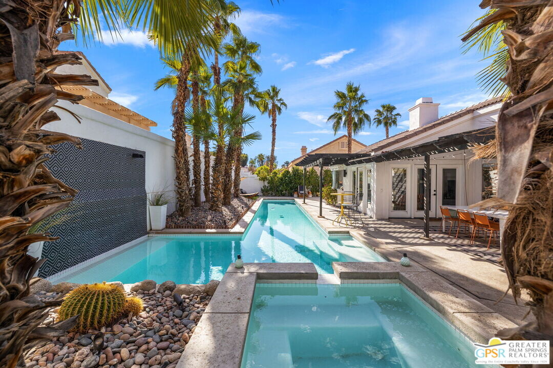 45420 Desert Fox Dr in La Quinta, CA - Foto de edificio