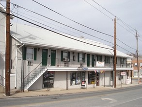 57 W Main St in Westminster, MD - Foto de edificio - Building Photo