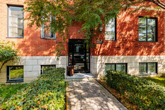 5225 De Maisonneuve Boul O in Montréal, QC - Building Photo - Building Photo