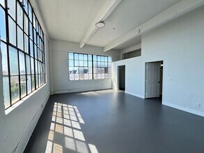 1341 58th Ave in Oakland, CA - Building Photo - Building Photo