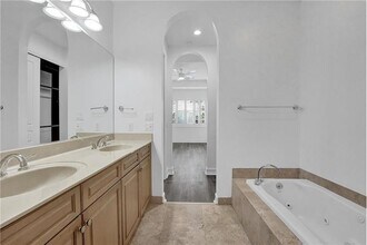 632 Renaissance Wy in Delray Beach, FL - Foto de edificio - Building Photo