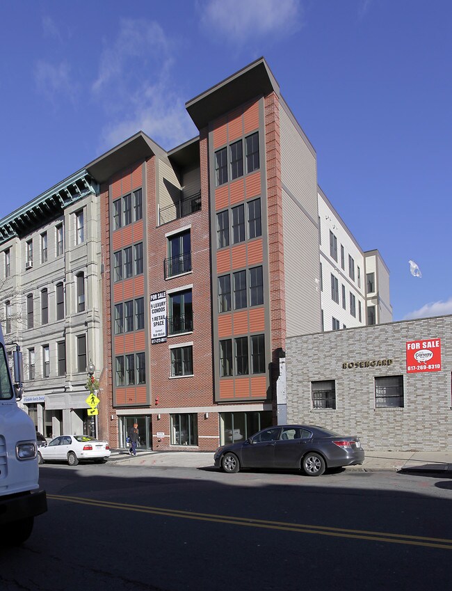 376 W Broadway