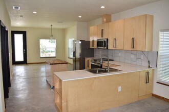 780 8th Ave NE in Largo, FL - Building Photo - Building Photo