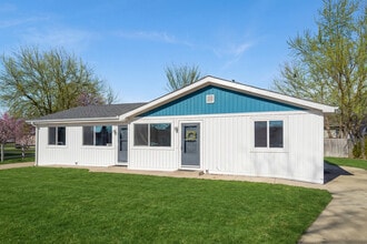 1142 Ohio Ct in Aurora, IL - Building Photo - Building Photo