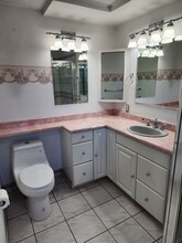 8675 Everglade Dr in Sacramento, CA - Building Photo - Building Photo