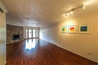 378 N Post Oak Ln photo'