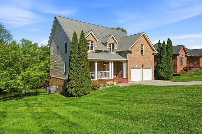 property at 2009 Cascade Falls Ln