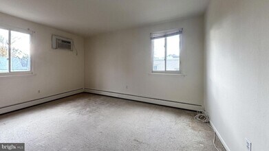 910 Fox Chase Rd, Unit 18 in Jenkintown, PA - Building Photo - Building Photo