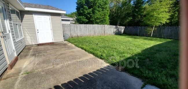 2520 Trailwood Dr in Cantonment, FL - Building Photo - Building Photo