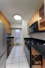 346 9th Ave in New York, NY - Building Photo - Building Photo