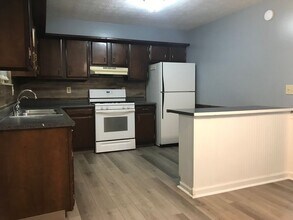 2503 12th Ave in Vienna, WV - Building Photo - Building Photo