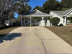 132 Wildflower Ln in Pensacola, FL - Building Photo