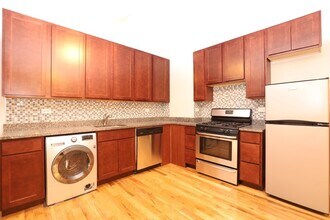553 W Arlington Pl in Chicago, IL - Building Photo - Building Photo