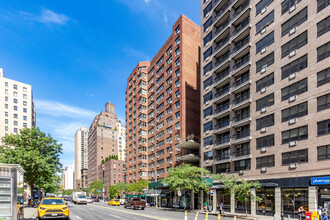 Hatten House in New York, NY - Building Photo - Building Photo