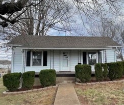 115 Emmett St in Martinsville, VA - Building Photo