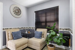 Sugar Pines in Florissant, MO - Building Photo