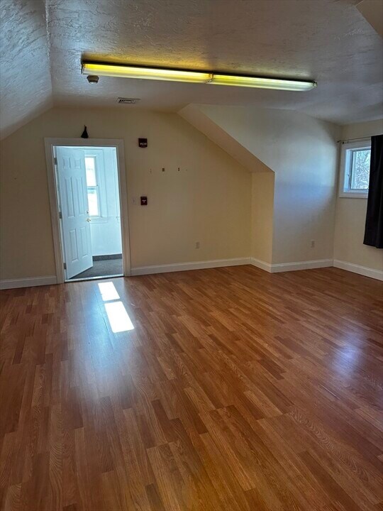 144 E Main St in Westborough, MA - Building Photo