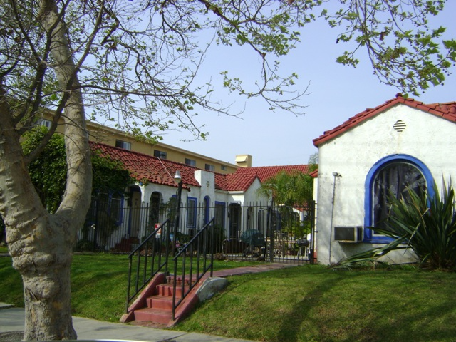 835 N Formosa Ave, Unit 831 1.3 in Los Angeles, CA - Building Photo