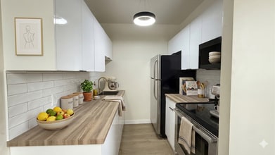 193-193 Church St in St Catharines, ON - Building Photo - Building Photo