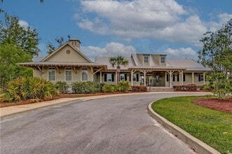 111 Salt Grass Cir in Richmond Hill, GA - Building Photo - Building Photo