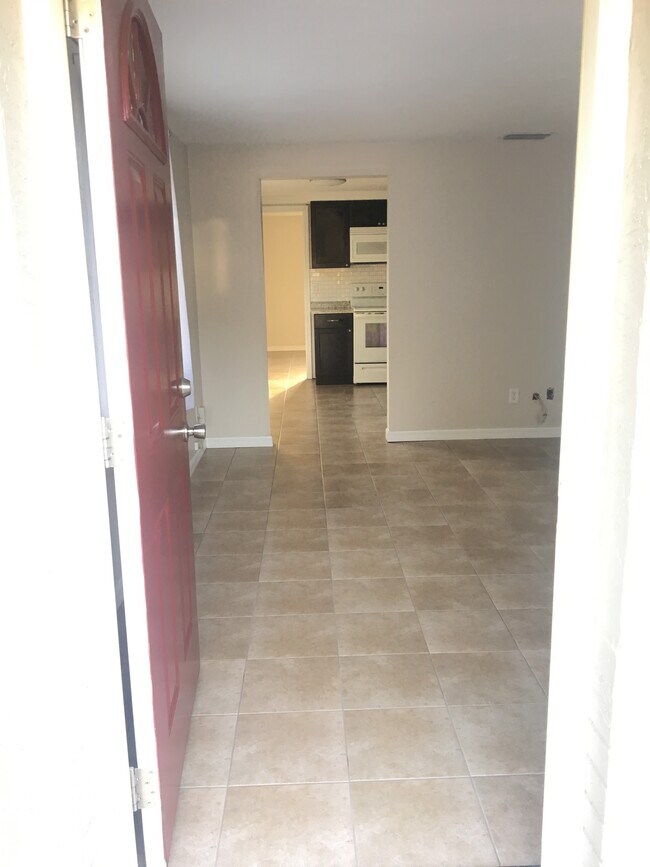 1027 Hagle Park Rd in Bradenton, FL - Foto de edificio - Building Photo