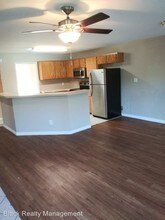 400 Green Leaf in Horseshoe Bay, TX - Building Photo - Building Photo