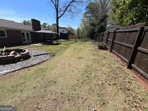 161 Deerwood Cir in Smyrna, GA - Building Photo - Building Photo