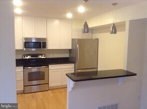 23 Mooring Point Ct in Annapolis, MD - Building Photo - Building Photo