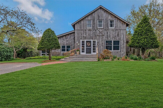 property at 5 Jessup Ln