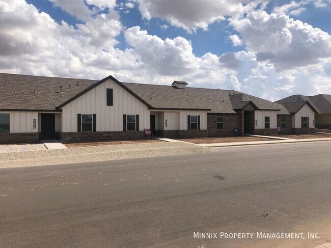 2525 137th St in Lubbock, TX - Building Photo - Building Photo