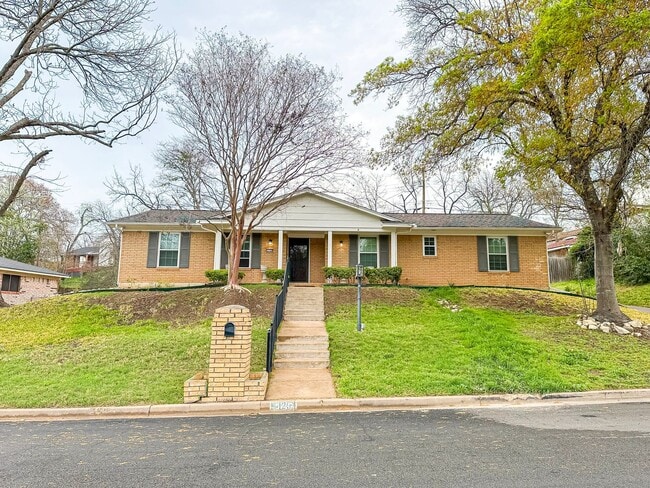 1125 Wedgewood Dr in Waco, TX - Building Photo - Building Photo