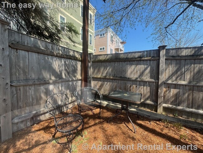 516 R Somerville Ave in Somerville, MA - Building Photo - Building Photo