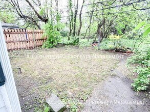 6518 Rogers Ave in Cleveland, OH - Building Photo - Building Photo