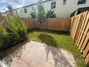 2620 SE 27th Dr in Homestead, FL - Building Photo - Building Photo