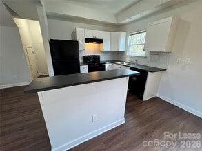 7924 E Lane Dr in Charlotte, NC - Building Photo - Building Photo