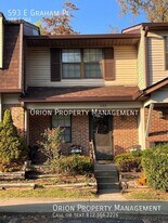 593 E Graham Pl in Bloomington, IN - Building Photo