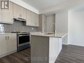 11-111 Almond Blossom Mews in Vaughan, ON - Building Photo - Building Photo