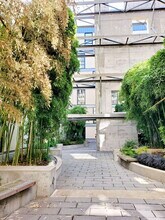 1400 NW Irving St in Portland, OR - Building Photo - Building Photo