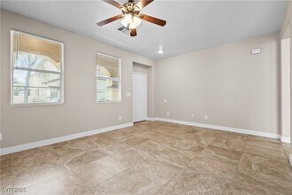 6743 Winding Wood St, Unit 2-303 in Las Vegas, NV - Building Photo - Building Photo