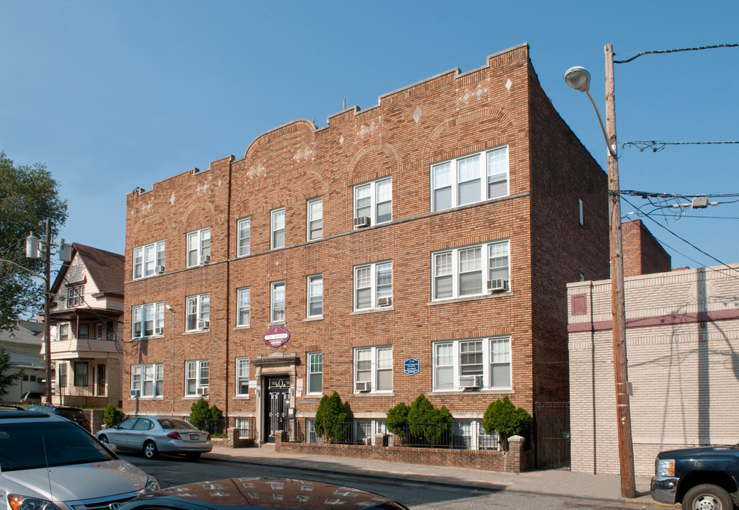 Murray Apartments in Paterson, NJ - Building Photo