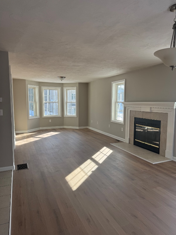 15 Honeysuckle Rd in Worcester, MA - Building Photo - Building Photo