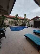 23164 Via Stel in Boca Raton, FL - Foto de edificio - Building Photo